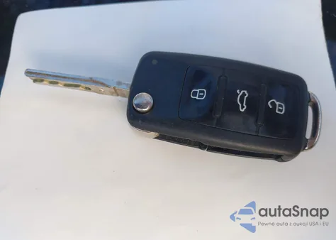 2015 Volkswagen Jetta 1.8T Se из США, поврежденный, VIN 3VWD17AJ4FM290812